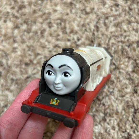 2013 Mattel Thomas Trackmaster Duchess engine passenger car motorized train set - Picture 4 of 8